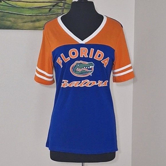 UF  V-Neck Top🧡💙 - Picture 1 of 8